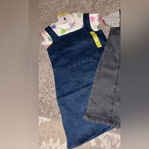 NWT. Steve Madden Youth 2 piece Dress Set..). Size small.